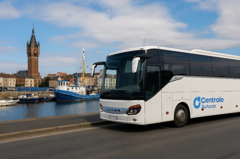 Bus loué à Dunkerque avec Centrale Autocar, devant le port