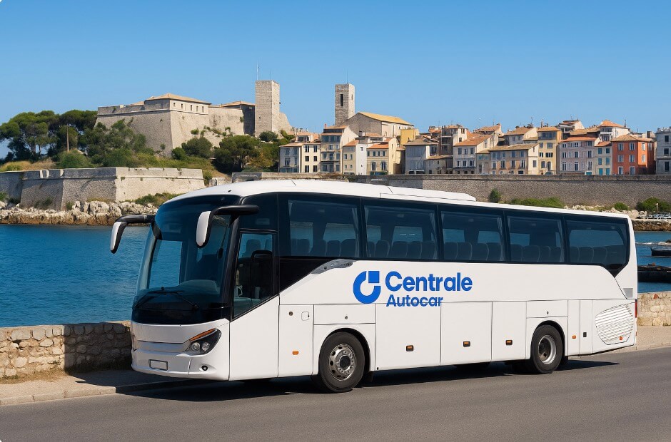 Bus loué à Antibes, sur le port