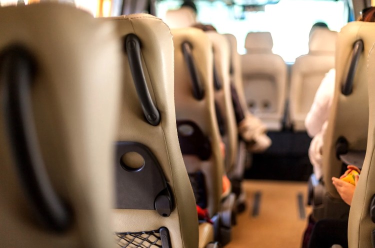 Intérieur minibus 25 places