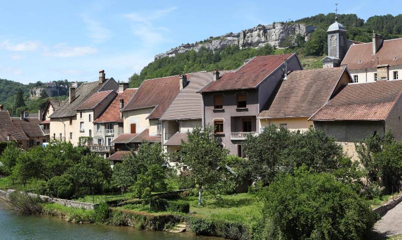 Village d'Ornans en Bougogne-Franche-Comté