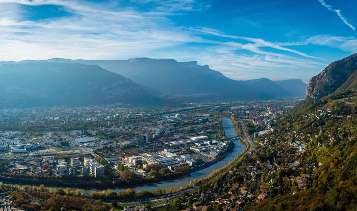 Vue de Grenoble depuis la montagne