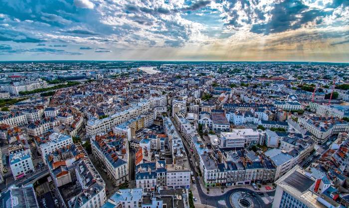 Vue aérienne de la ville de Nantes dans les Pays de la Loire