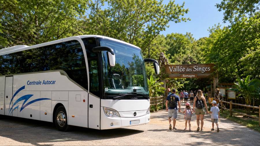 Bus loué avec Centrale Autocar pour la Vallée des Singes